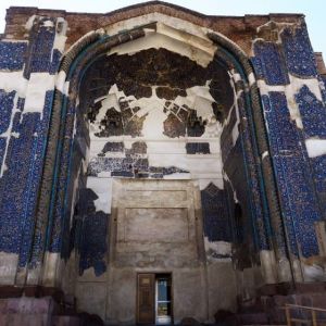 مسجد آبی رنگ تبریز، ترکیبی از هنرهای اسلامی