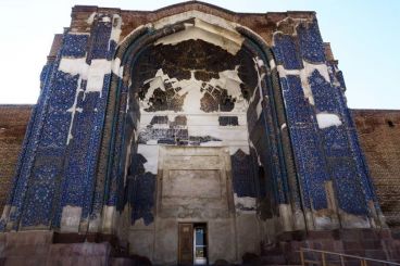 مسجد آبی رنگ تبریز، ترکیبی از هنرهای اسلامی